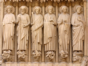 Statues of the apostles in niches of the walls of Notre-Dame